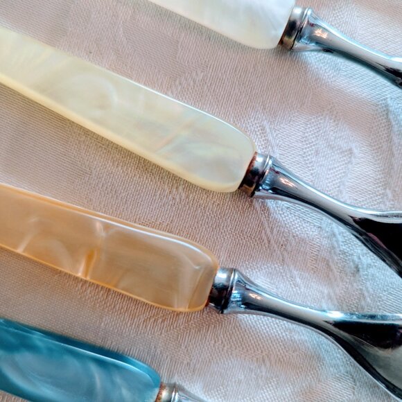 Lot of 6 VTG German MCM Dessert Bakelite Set Pyraline Cake Lifter Cake Forks - Picture 4 of 10